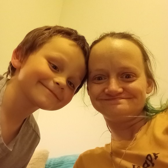 Meet your Posher, Tiffany - Picture 1 of 1